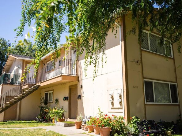 5200 Snow Drive, San Jose CA 95111