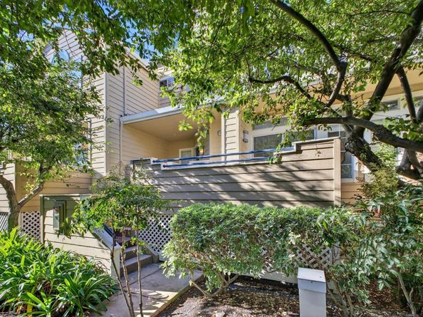 1168 La Rochelle Terrace B, Sunnyvale CA 94089
