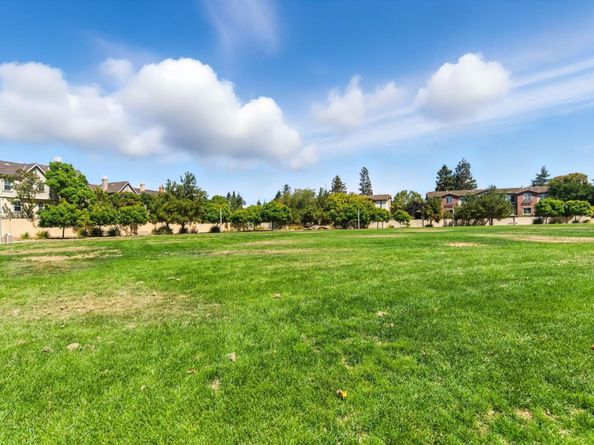 1168 La Rochelle Terrace B, Sunnyvale CA 94089