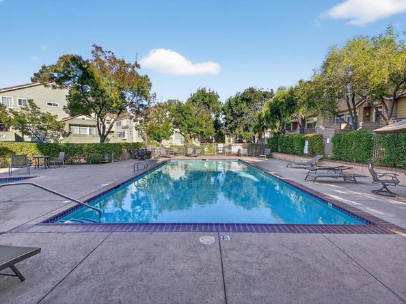 1168 La Rochelle Terrace B, Sunnyvale CA 94089