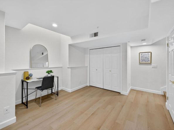 1168 La Rochelle Terrace B, Sunnyvale CA 94089