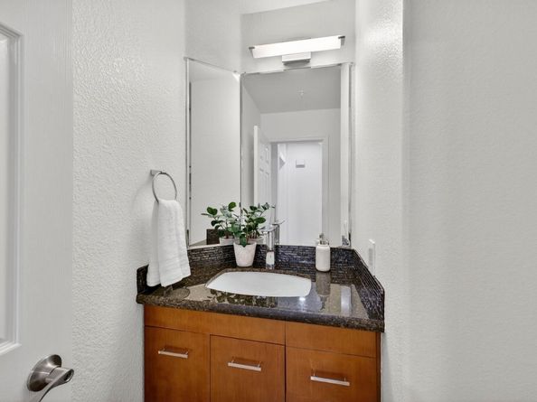 1168 La Rochelle Terrace B, Sunnyvale CA 94089