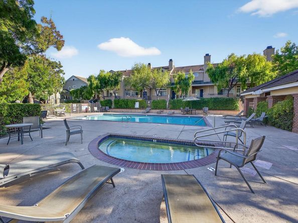 1168 La Rochelle Terrace B, Sunnyvale CA 94089