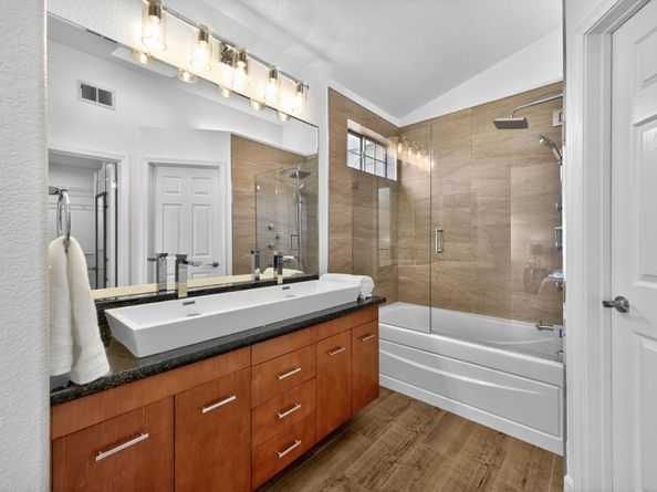 1168 La Rochelle Terrace B, Sunnyvale CA 94089