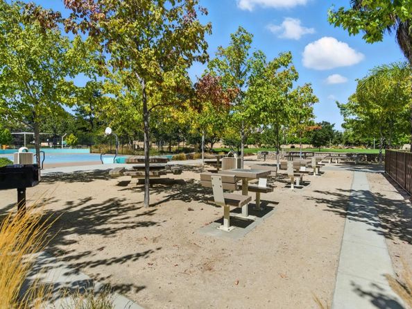 1168 La Rochelle Terrace B, Sunnyvale CA 94089