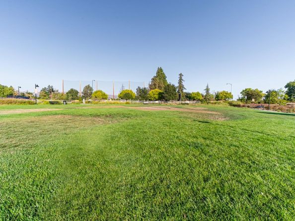 1087 Bigleaf Place 105, San Jose CA 95131