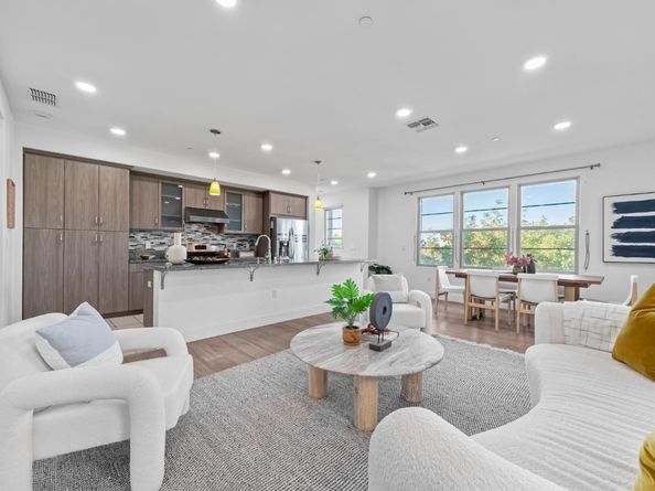 1087 Bigleaf Place 105, San Jose CA 95131