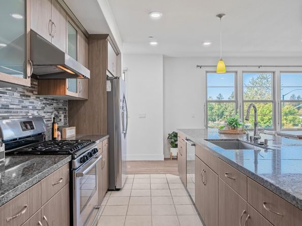 1087 Bigleaf Place 105, San Jose CA 95131