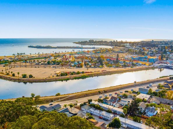 141 Walk Circle, Santa Cruz CA 95060