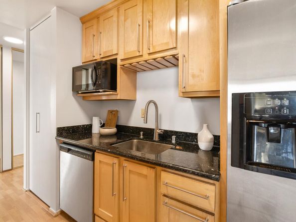 320 Vallejo Drive 40, Millbrae CA 94030