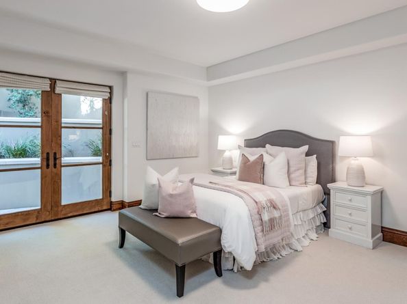 8 Reyna Place, Menlo Park CA 94025