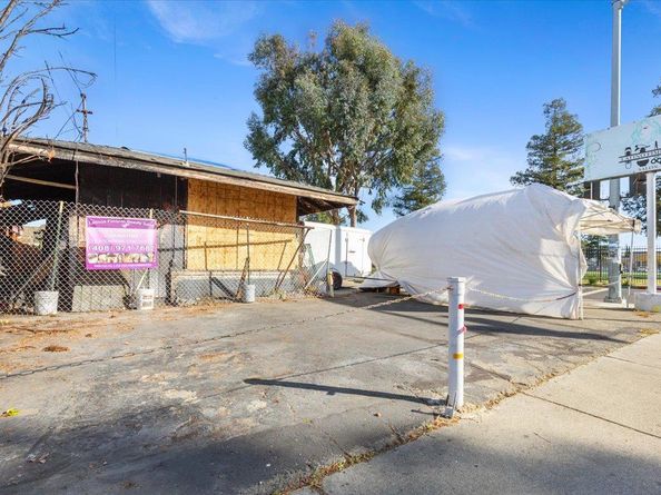 896 S Almaden Avenue, San Jose CA 95110