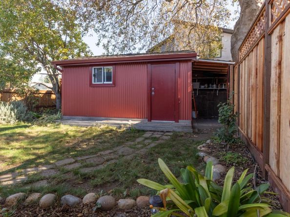 1122 Seabright Avenue, Santa Cruz CA 95062