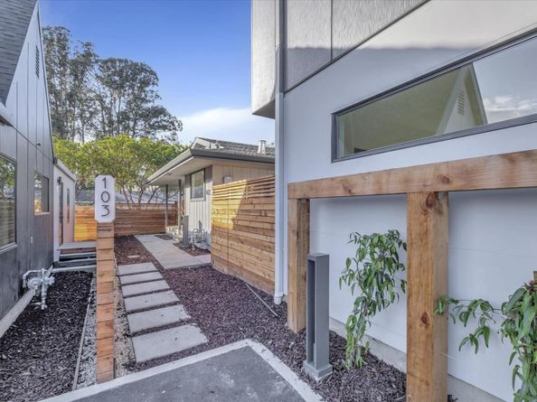 103 Darlington ln, Soquel CA 95073