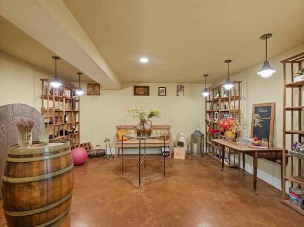 Undisclosed Address #ML82023022, Los Gatos CA 95032