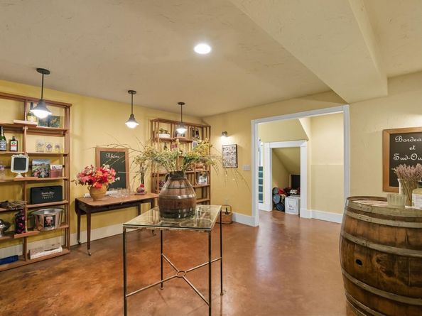 Undisclosed Address #ML82023022, Los Gatos CA 95032