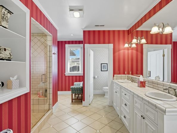 Undisclosed Address #ML82023022, Los Gatos CA 95032