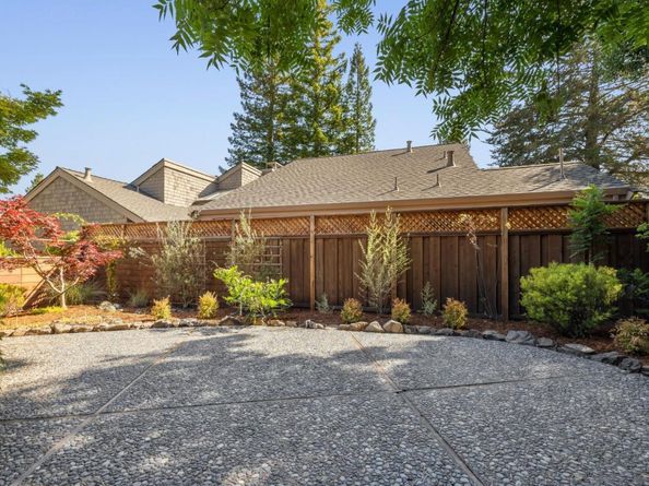404 Ridge Gate Road, Orinda CA 94563