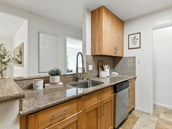 103 Piccadilly Place A, San Bruno CA 94066