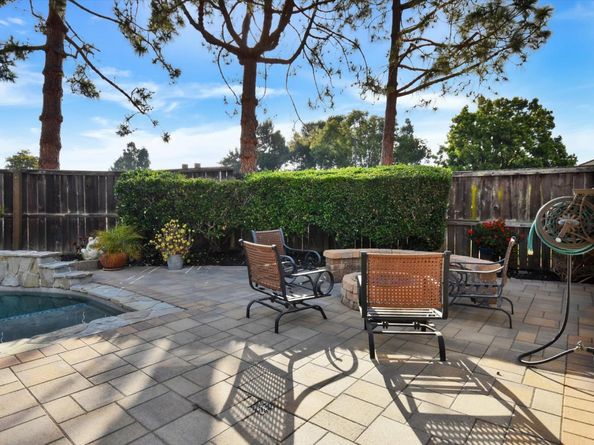 562 Seahorse Lane, Redwood City CA 94065