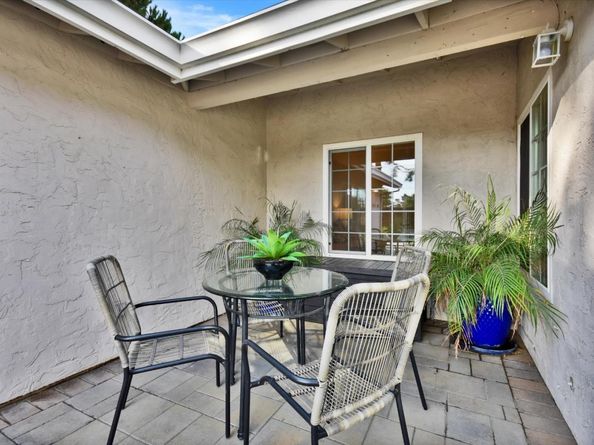 562 Seahorse Lane, Redwood City CA 94065