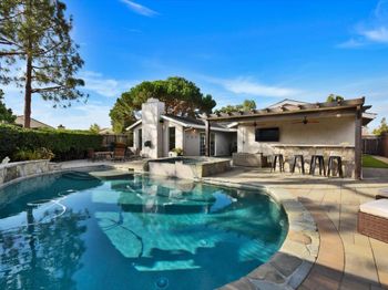 562 Seahorse Lane