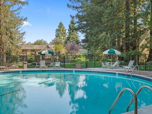 505 Cypress Point Drive 186, Mountain View CA 94043
