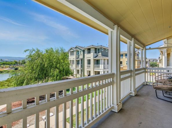 636 Fan Tail Way 905, Redwood City CA 94063