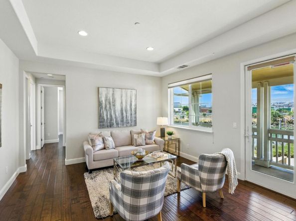 636 Fan Tail Way 905, Redwood City CA 94063