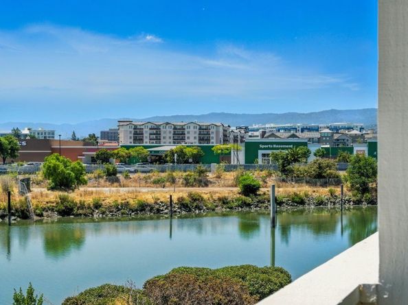 636 Fan Tail Way 905, Redwood City CA 94063