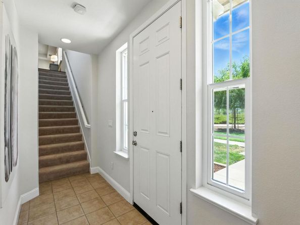 636 Fan Tail Way 905, Redwood City CA 94063