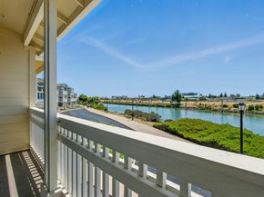 636 Fan Tail Way 905, Redwood City CA 94063