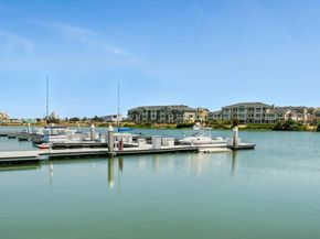 636 Fan Tail Way 905, Redwood City CA 94063