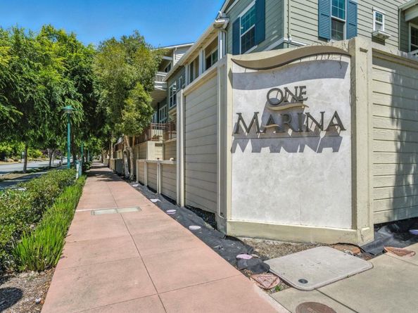 636 Fan Tail Way 905, Redwood City CA 94063
