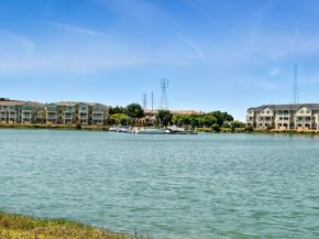 636 Fan Tail Way 905, Redwood City CA 94063