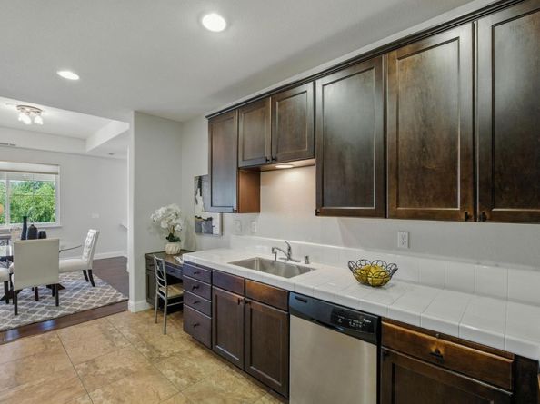 636 Fan Tail Way 905, Redwood City CA 94063