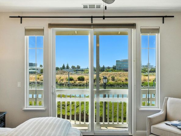 636 Fan Tail Way 905, Redwood City CA 94063