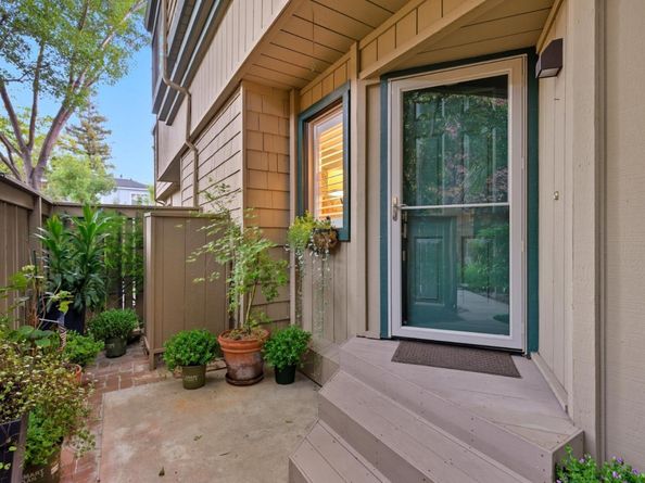 382 Union Avenue C, Campbell CA 95008