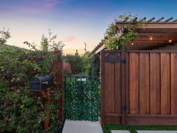 3342-3344 Los Prados Street, San Mateo CA 94403