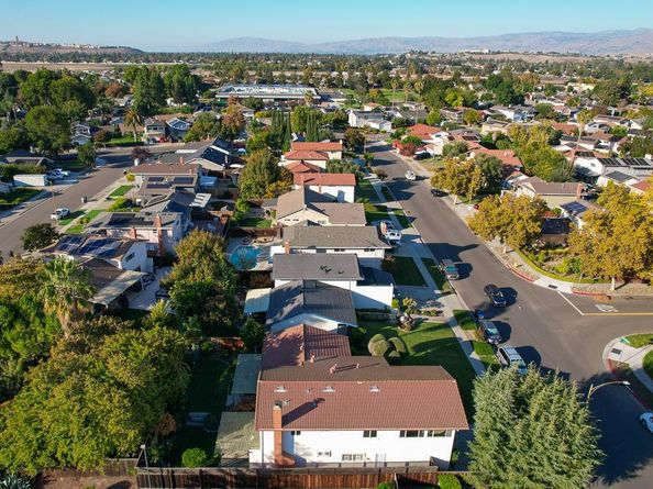 5459 Entrada Cedros, San Jose CA 95123