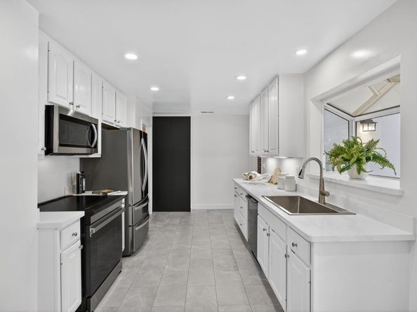 866 Stonehurst Way, Campbell CA 95008