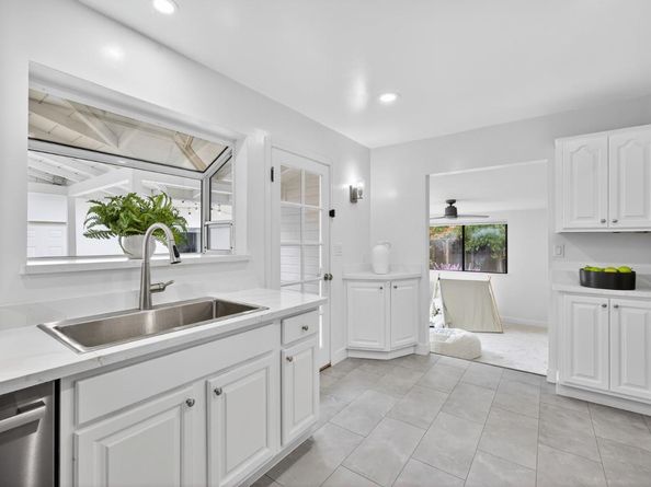 866 Stonehurst Way, Campbell CA 95008