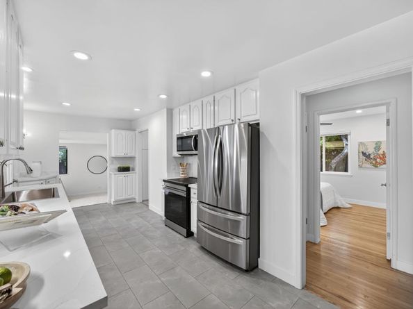 866 Stonehurst Way, Campbell CA 95008