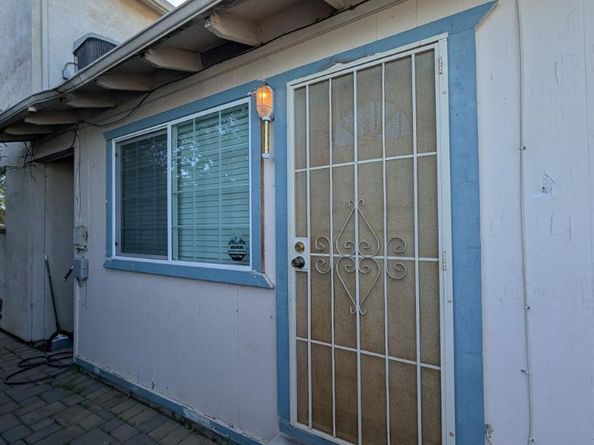 1844 Elm Street, Livermore CA 94551