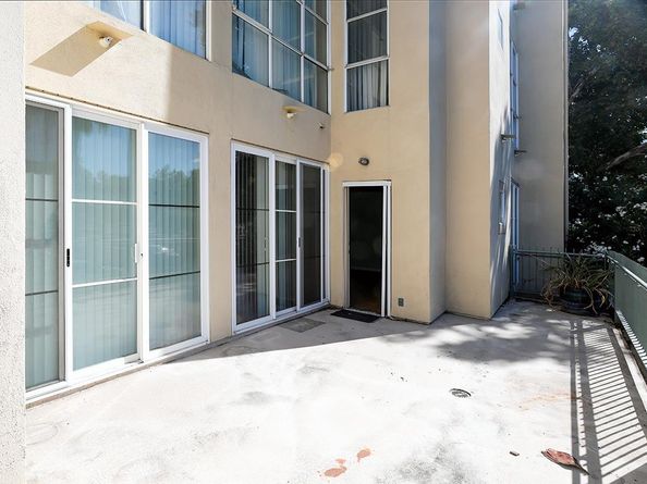 97 E Saint James Street 21, San Jose CA 95112