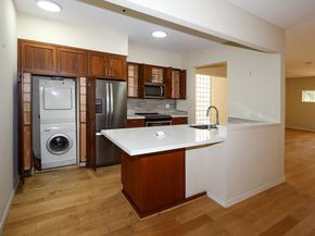 97 E Saint James Street 21, San Jose CA 95112