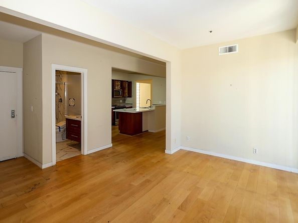 97 E Saint James Street 21, San Jose CA 95112