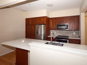 97 E Saint James Street 21, San Jose CA 95112