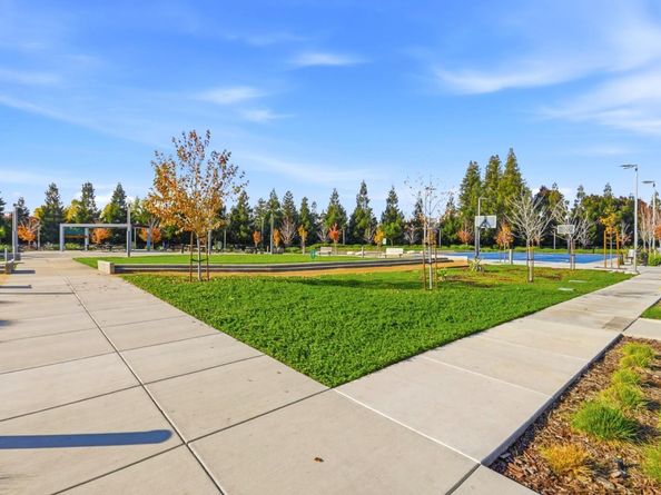 5740 Vibrant Loop, San Jose CA 95119