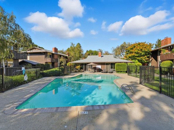 100 E Middlefield Road 6G, Mountain View CA 94043